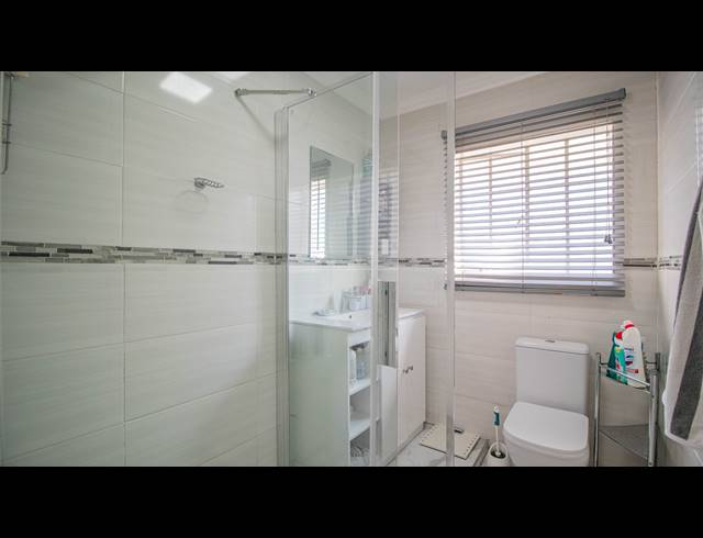 2 BEDROOM TOWNHOUSE FOR SALE IN MAGALIESBERG COUNTRY ESTATE